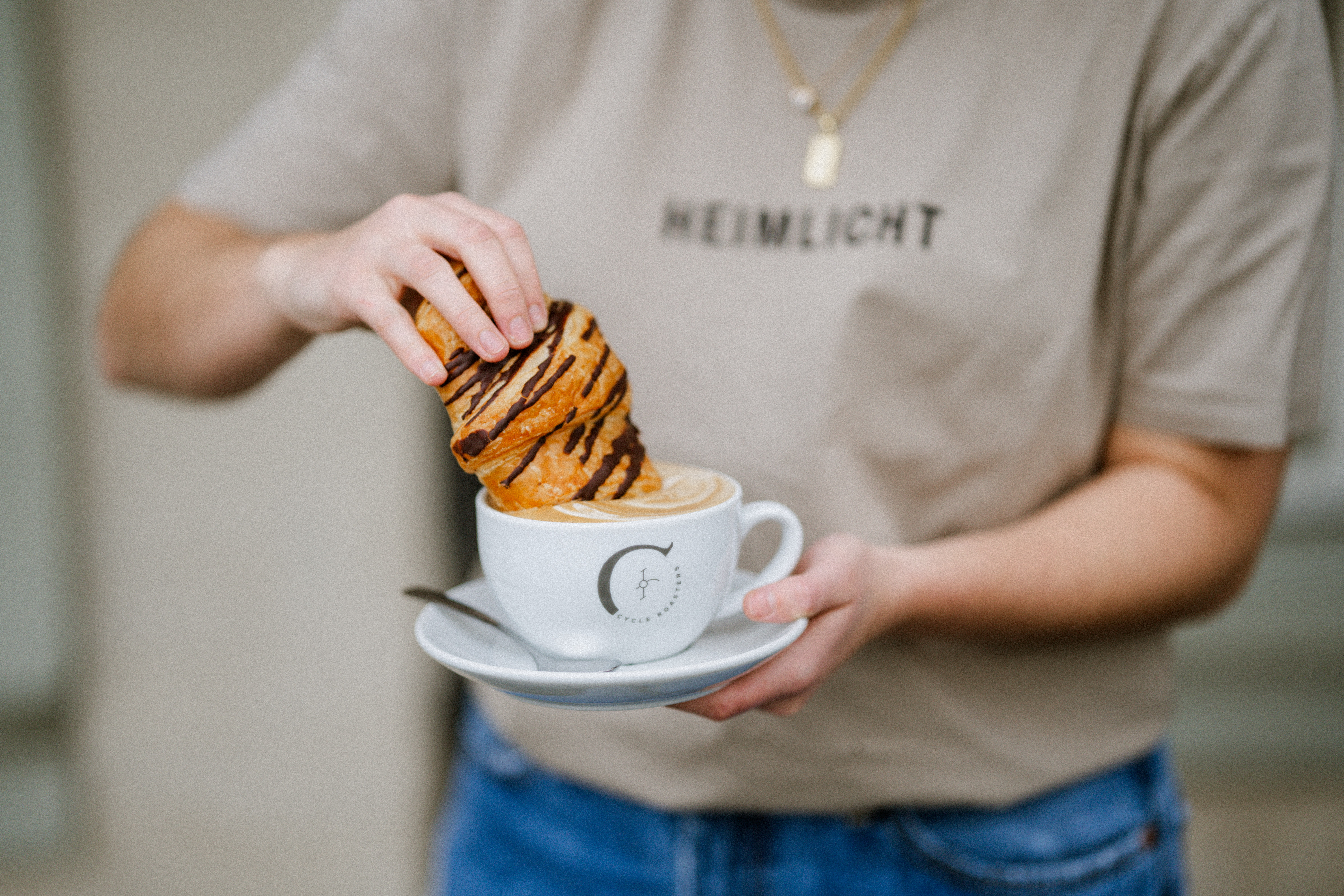 HEIMLICHT - Cafébar im Finders